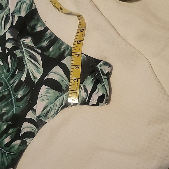 One piece swimsuit - Picture 7 of 7